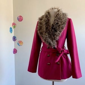 A BYER fancy magenta pea coat with fur collar and bow belt size medium